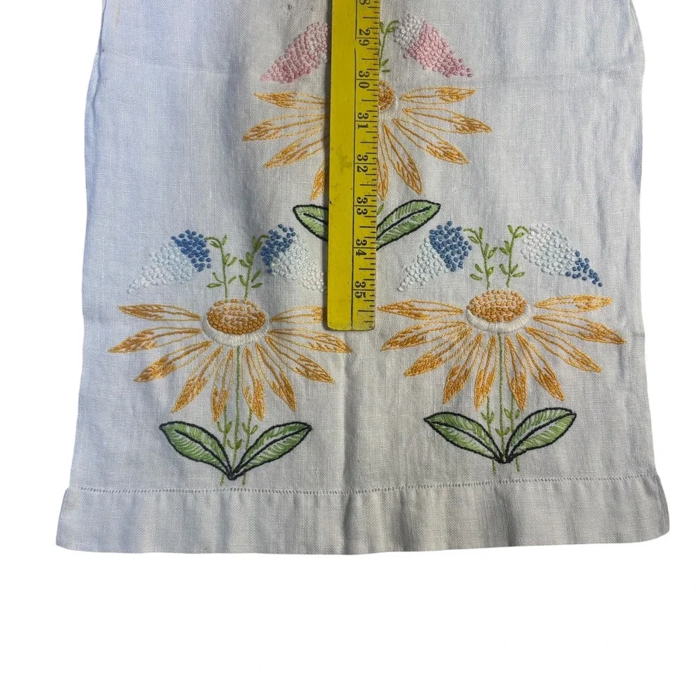 Unbranded hand embroidered